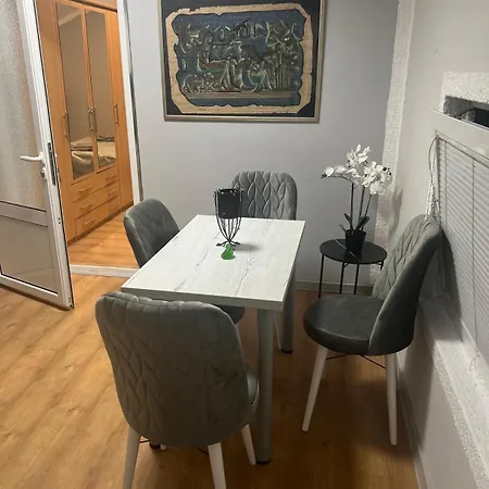 Апартаменты Vukmanovic *